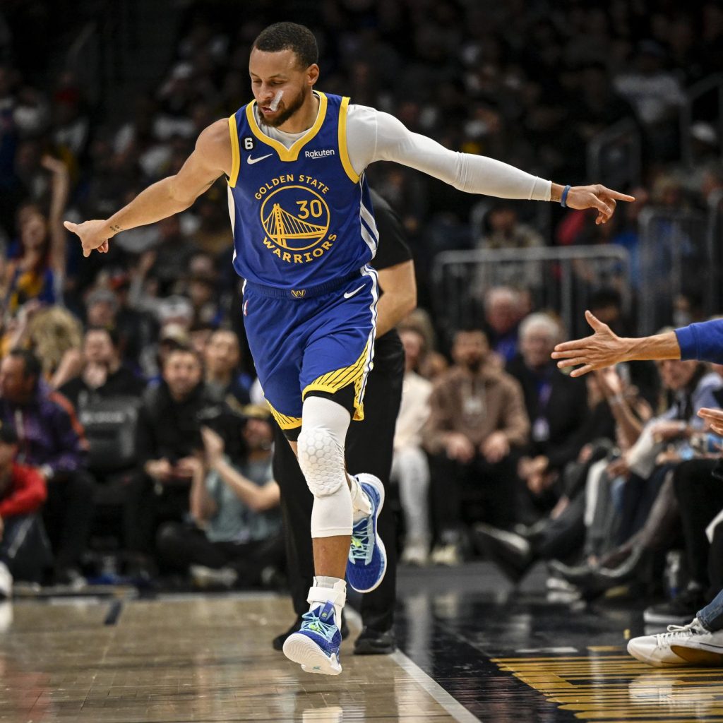 Another history in NBA: Steph Curry