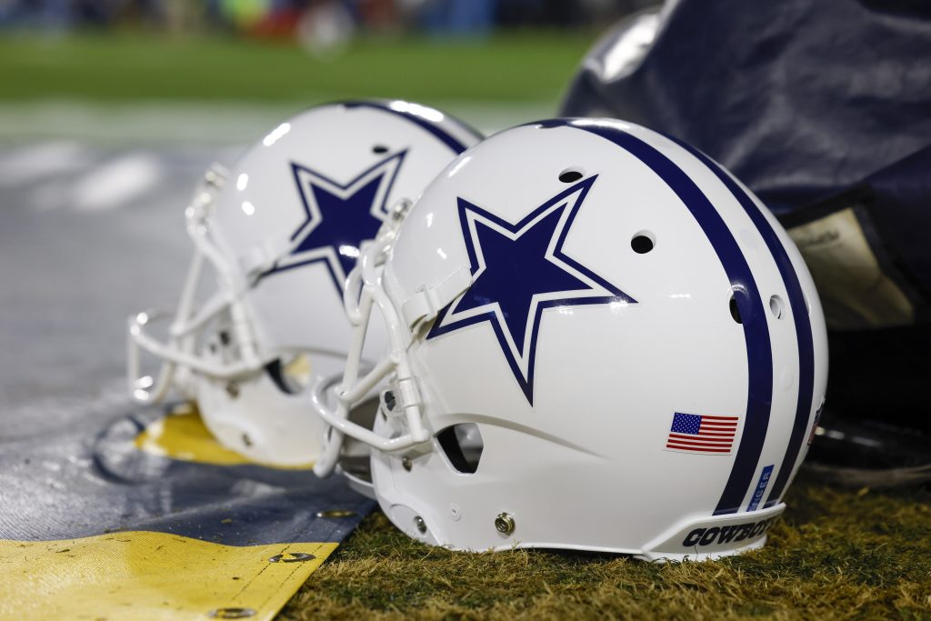 Dallas Cowboys Re-Sign Running Back to Boost Running Game Ahead Of NFL Draft