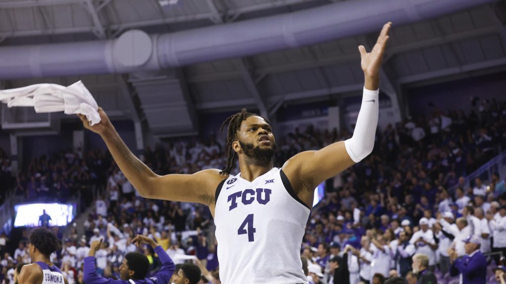 TCU Center Eddie Lampkin Leaves Team After Allegations of Verbal Abuse and Racial Remarks by Coach Jamie Dixon