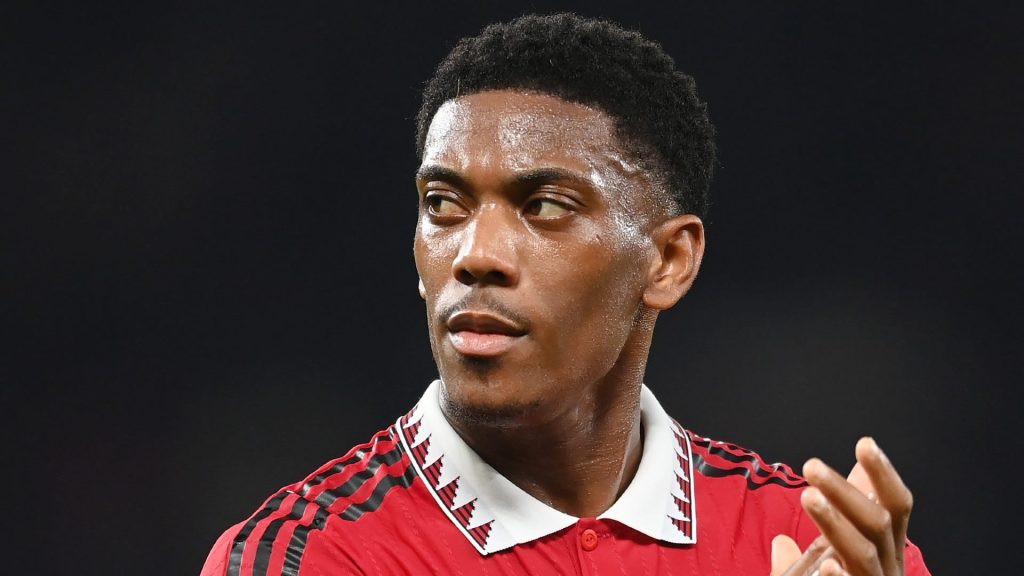 Manchester United fans give up on Anthony Martial