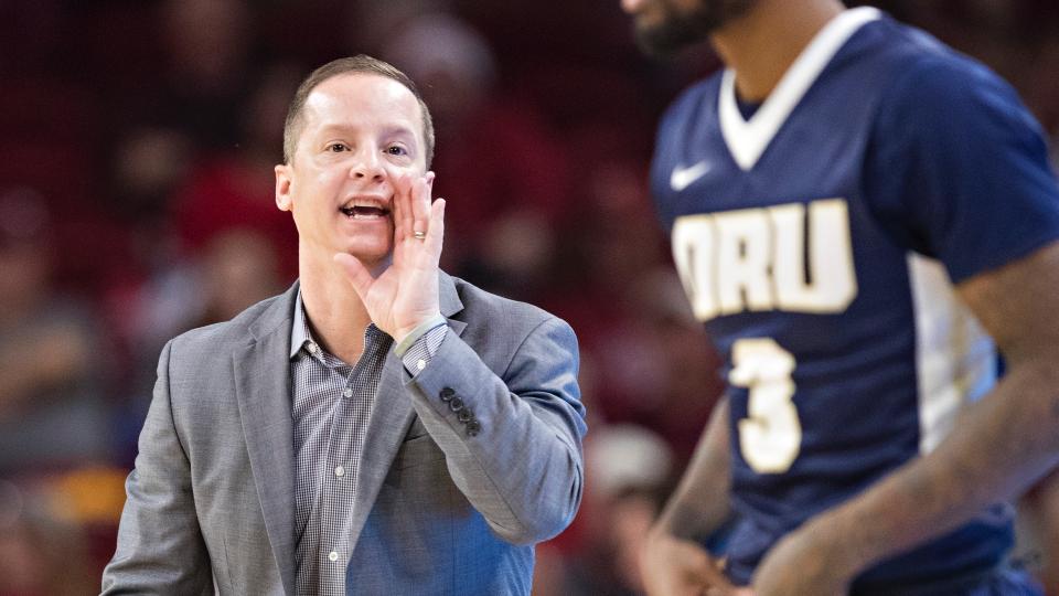 NCAA Tournament Coach Paul Mills Departs Oral Roberts for Wichita State