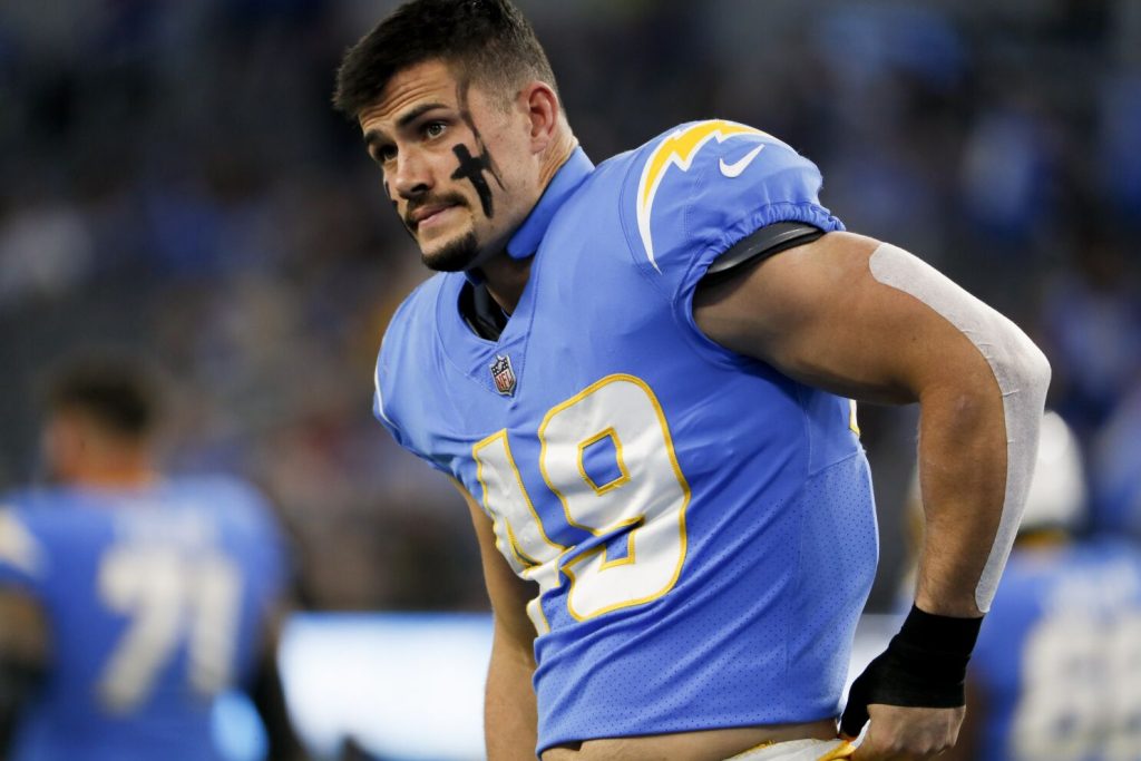 Kansas City Chiefs Sign Former Chargers Linebacker Drue Tranquill in Free Agency