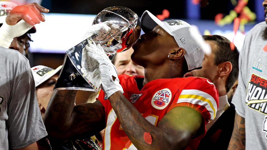 Jets Sign Super Bowl Champ Chiefs Wide Reciever To Help Aaron Rodgers