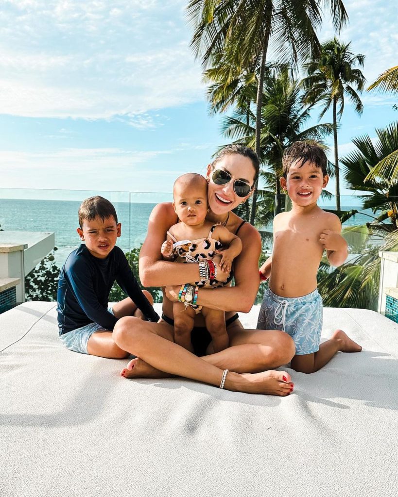 Erik Spoelstra's Wife Nikki Spoelstra with her Children enjoying vacation