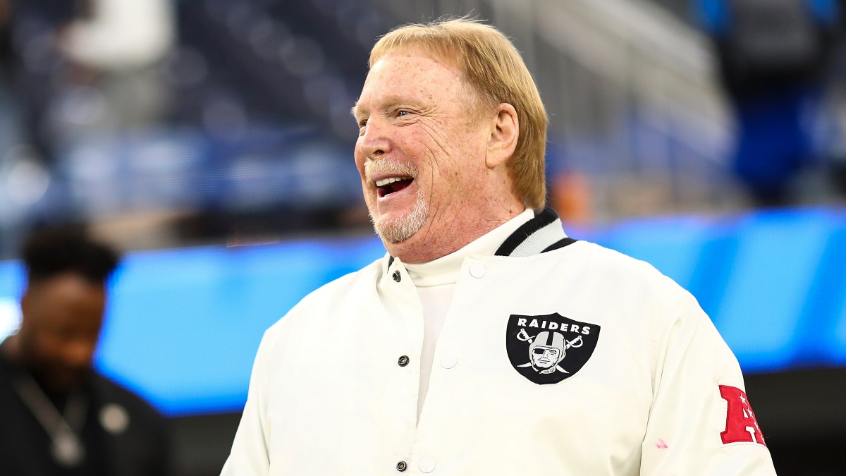 Las Vegas Raiders Owner Mark Davis Got in Heated Exchange with Fans After Team’s Loss