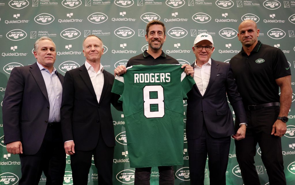 New York Jets Shares First Look Of QB Aaron Rodgers In His Uniform