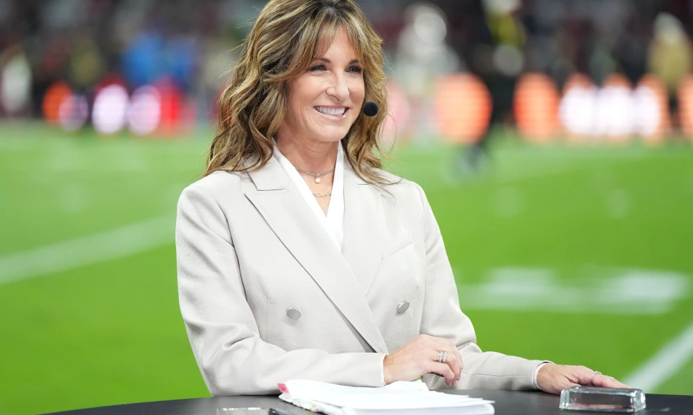 Fans are Paying Tributes To Longtime ESPN Host Suzy Kolber