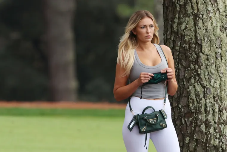 Fans Are Absolutely Loving Paulina Gretzky’s Vacation Photos