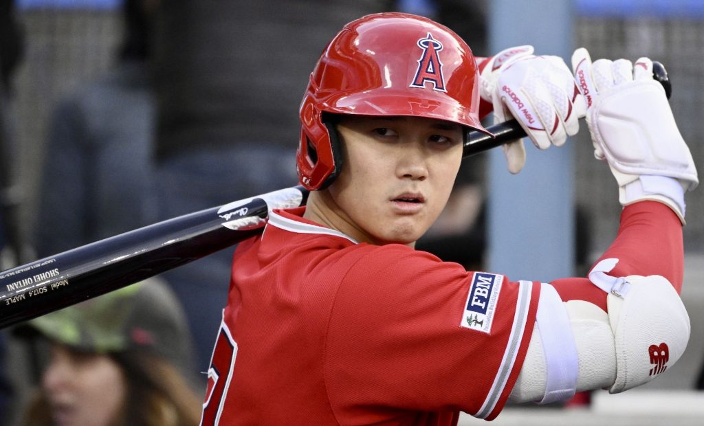 Shohei Ohtani Amazes Fans With Explosive-Sounding Foul Ball Against Astros 