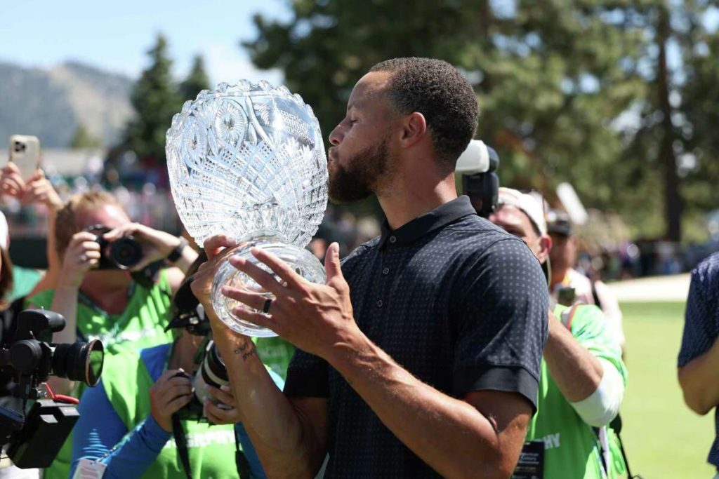 Steph Curry Wins ACC With Amazing Eagle Putt On No 18