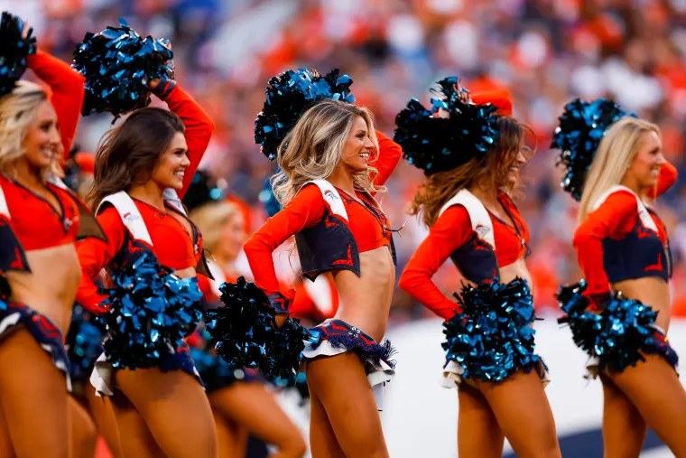 Broncos Cheerleaders Wild Photos causing A huge Stir Amid NFL Preseason