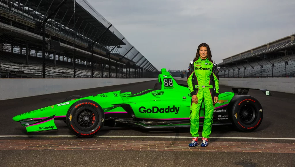 Danica Patrick’s New CrossFit Photos Are Talk Of The Town