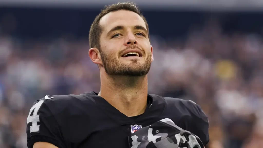 Saints QB Derek Carr Looks Jacked At Practice Goes Viral