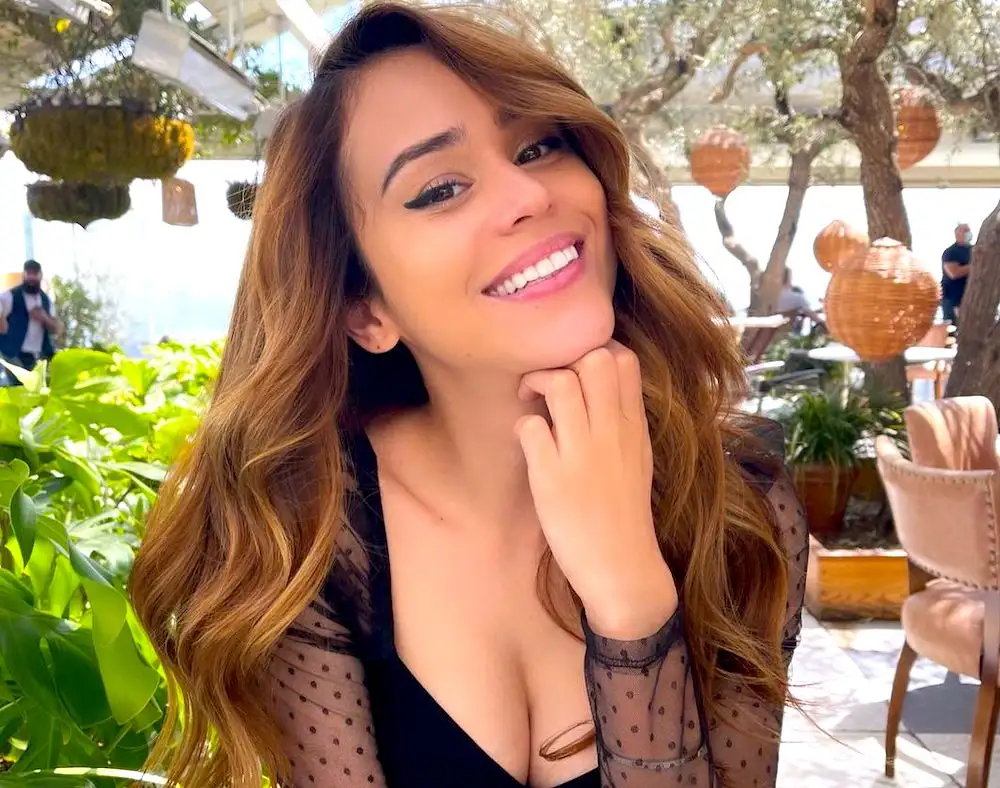 A Mexican Weather Girl Going Viral With More Than 15 Million Followers