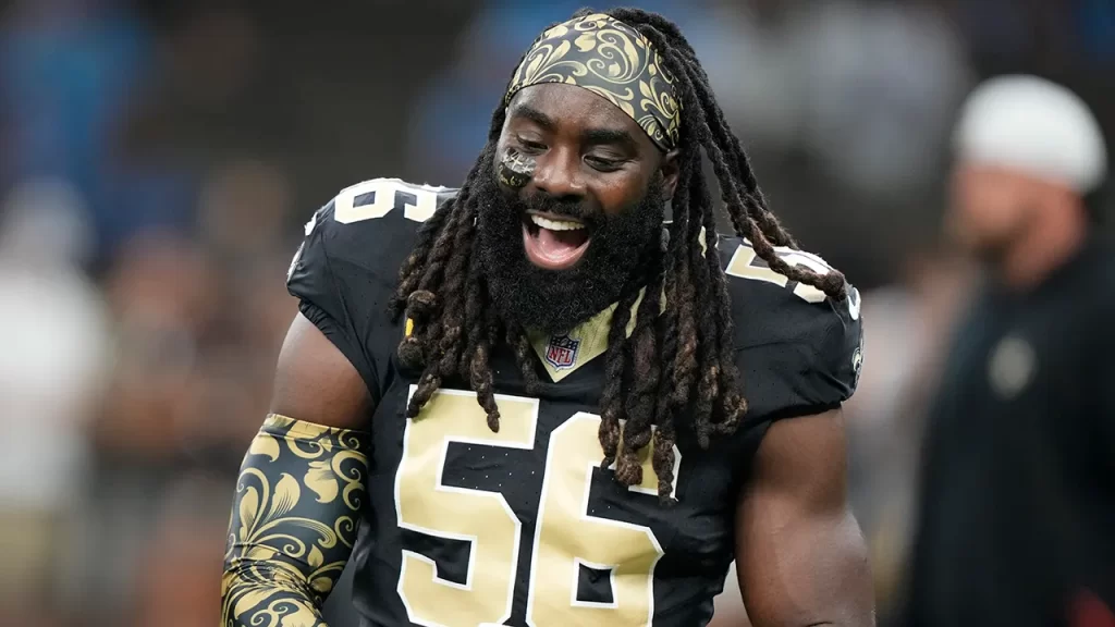 NFL Fans Offer Support to Saints Player Demario Davis and His Family