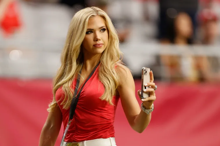 Gracie Hunt, the Chiefs Owner’s Daughter Amazes the Fnas Before Thursday Night’s Game