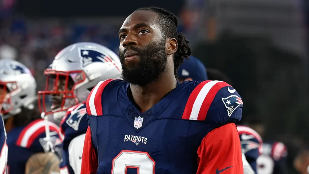New England Patriots Star Matthew Judon Finds Lost Wallet with Apple AirTag
