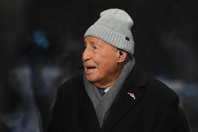 Alabama Fans Are Getting Trolled By Lee Corso With Headgear Pick