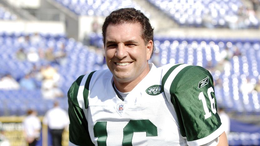 Aaron Rodgers’ Injury Echoes Painful Past of Vinny Testaverde for New York Jets