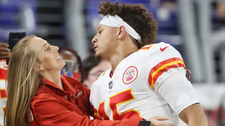 Wild Outfit Of Brittany Mahomes Steals Show From Taylor Swift At Jets Game